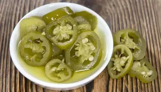 Porzione di Jalapeños freschi