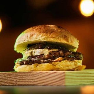 Burger Happy Goat