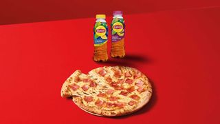 Pizza mediana + 2 Lipton