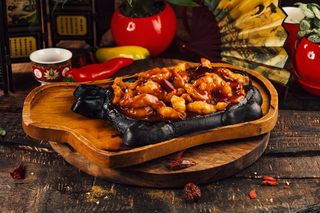 H4-შემწვარი კრევეტები ,,თიებანი’’ტკბილ-ცხარე სოუსით