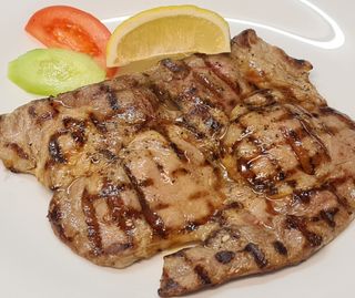 Свинска вратна пържола (200г)