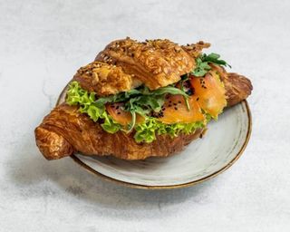 Croissant łosoś