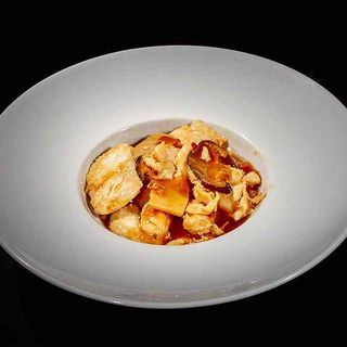 Pollo con bambu e funghi