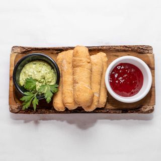 TEQUEÑOS CON GUASACACA (5 unidades)