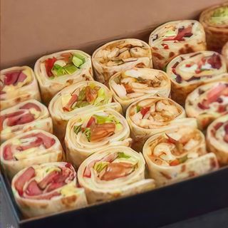 Wrap Box  16 rolls+ 4 Frites