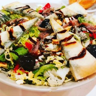 Ensalada de quesos asturianos 