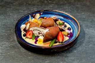 Clătite negre cu cremă de mascarpone