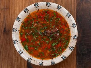 Чорба - з реберцем порося, квасолею, солодким перцем і томатами (350г)