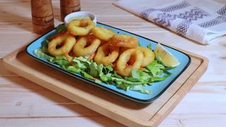 INELE DE CALAMARI PANE