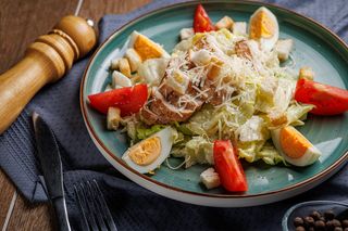 Цезарь с курицей (250г)