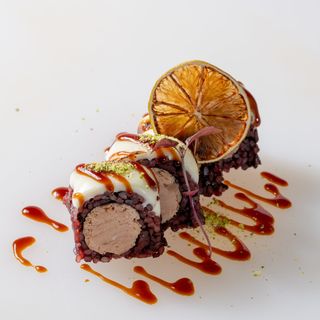 315. Ura black tuna formaggio