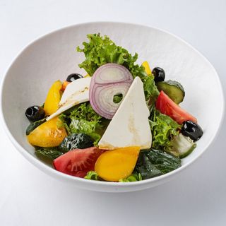 Салат греческий (250г)