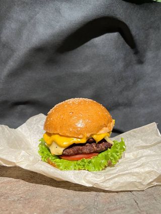 Гамбургер с сыром (250г)