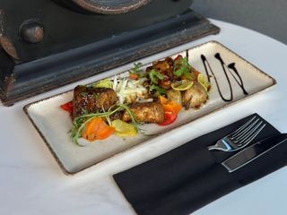 Свинячі реберця з картоплею (385g)