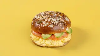 ScramburgerwithSalmon - 511 Kcal