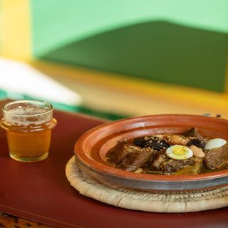 Tajine De Viande Aux Pruneaux Et Amandes