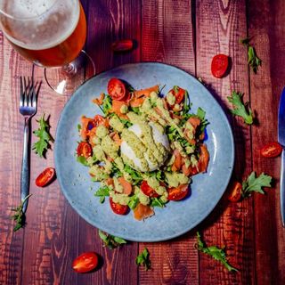 BURRATA CON SALMON AHUMADO