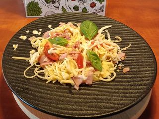 SPAGHETTI GORGONZOLA Z SZYNKĄ I BEKONEM 550 GR.