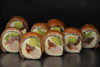 Рол без рису з лососем