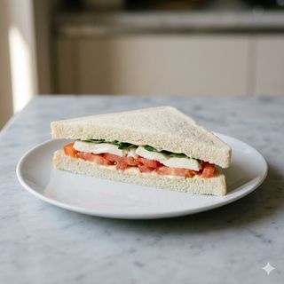 Tramezzino pomodoro e mozzarella