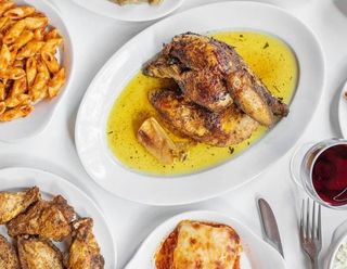 1 Pollo l'ast + macarrones