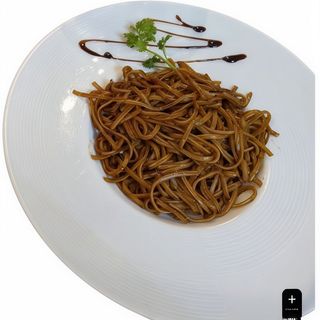 tallarines wu dong a la plancha