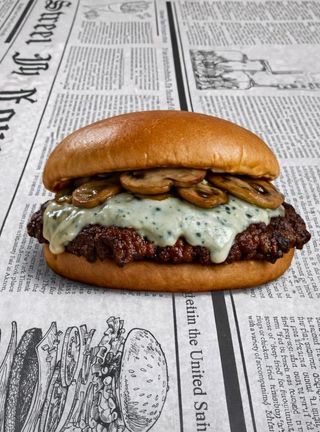 COMBO CHAMPIGNON BLUES + CARTOFI PRĂJIȚI + BĂUTURĂ