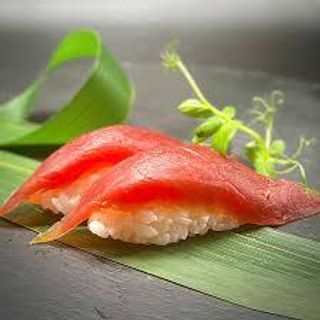 N2. Nigiri tonno - 1 pezzo