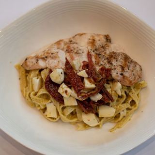 Taljatele u kremi od pistaća