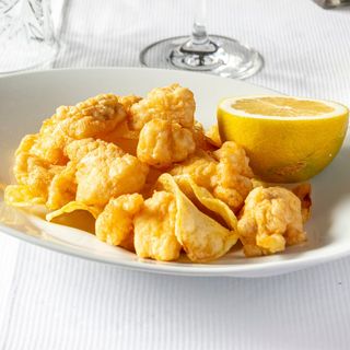 Fritos de rape con mahonesa Tártara.