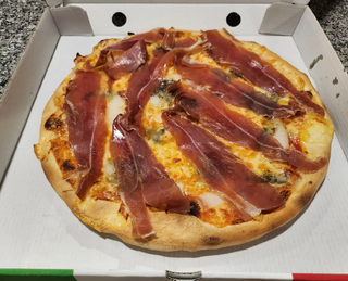 Pizza Noveda Mediana Gorgonzola Y Pera (30 Cm.)