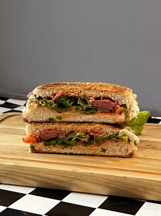 Мексеканський хот-дог в хлібі (270г)