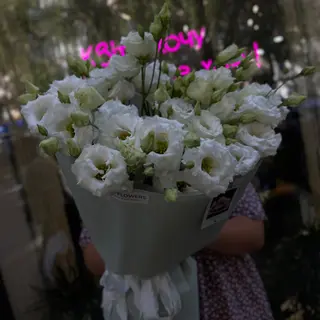 15 гілочок Еустоми 