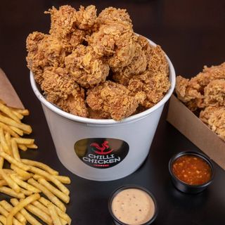 KUBEŁEK 30 szt Hot Wings (pikantne skrzydełka) w pikantnej panierce