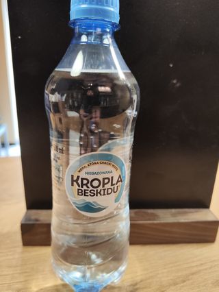 Kropla Beskidu woda niegazowana 0,5l