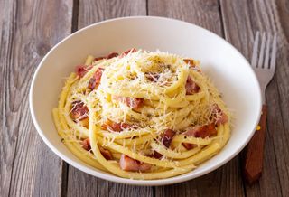 Espaguetis con carbonara