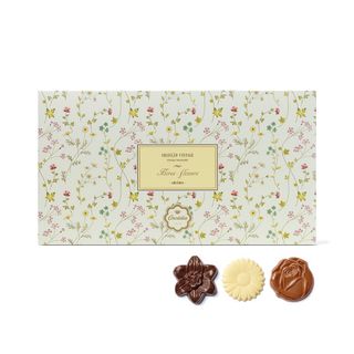 Caixa Vintage de Flores de Chocolate de Leite, Negro e Branco