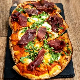 PIZZA DE BRESAOLA