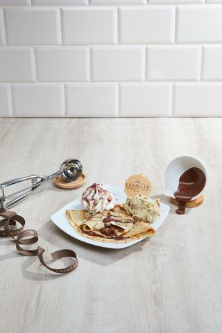 Crêpes nutella, gelato a scelta e panna montata