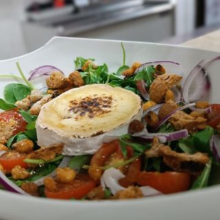 Ensalada Rulo Queso De Cabra