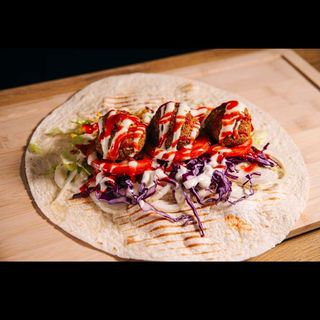 Falafel tortilla