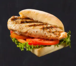Bocadillo de pechuga de pollo y queso