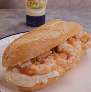 Bocadillo De Tortilla De Gamba