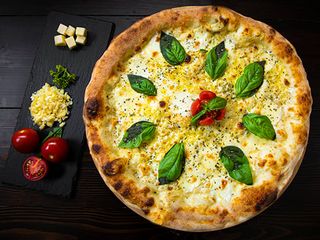 Պիցցա 6 պանրով