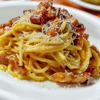 Ración De Pasta A La Carbonara