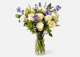 Ramo Blanco - 6 Rosas y Complemento