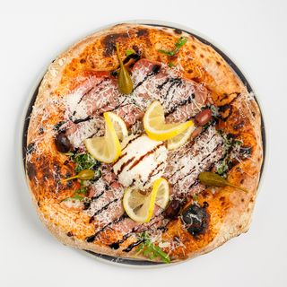 Pizza Carpaccio od dimljene tune