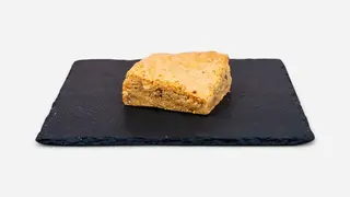 Blondie brownie