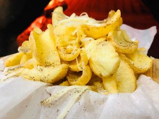 Patate al cacio e pepe