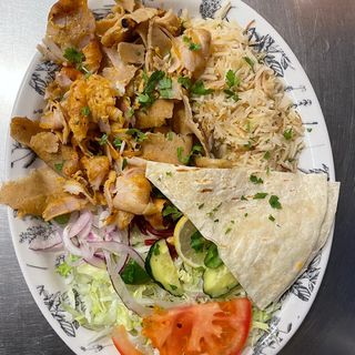 Plato Kebab Con Pollo Y Arroz